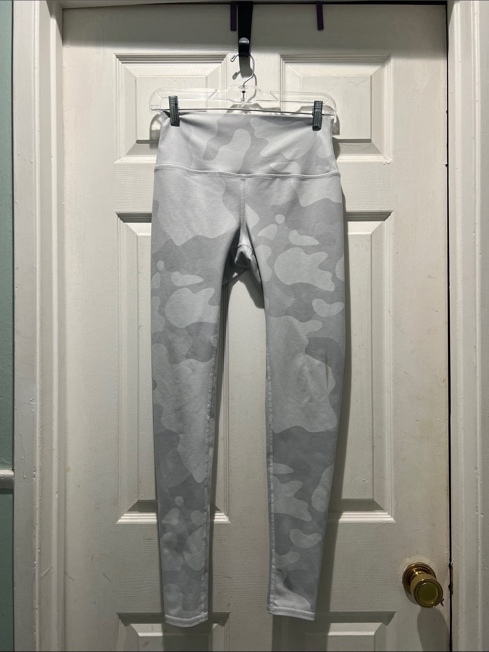 ALO Yoga White and Light Gray Camo Leggings
